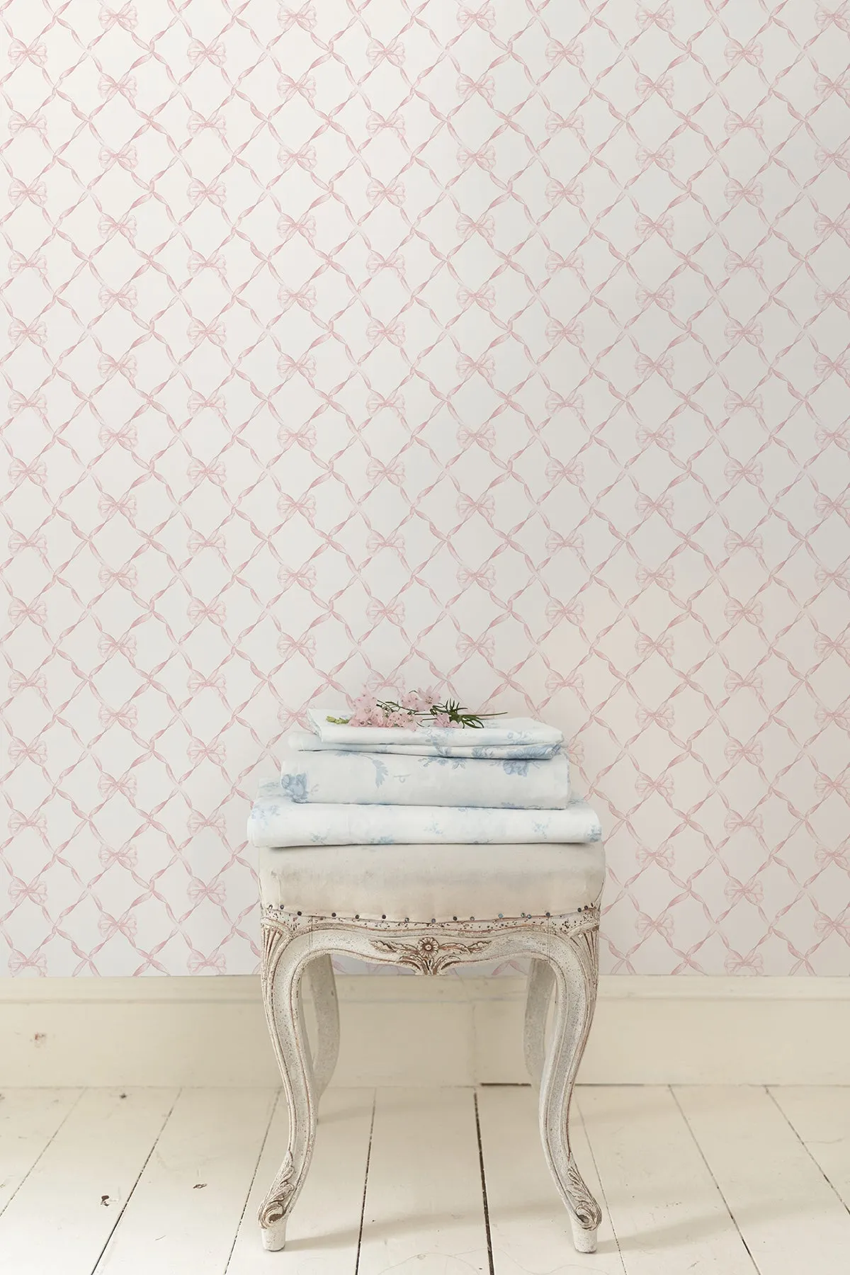 Baby Bow Faded Primrose Ribbon Trellis Wallpaper